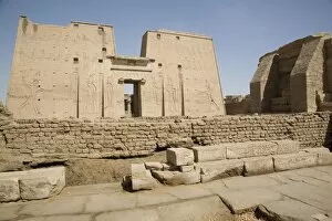 Images Dated 26th February 2007: The temple of Edfu, Egypt, North Africa, Africa