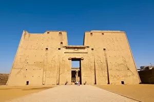 Images Dated 24th December 2009: Temple of Horus, Edfu, Upper Egypt, Egypt, North Africa, Africa