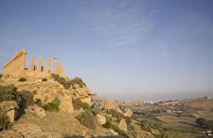 Images Dated 10th June 2007: Temple of Juno, Valley of the Temples, Agrigento, UNESCO World Heritage Site