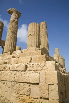 Images Dated 10th June 2007: Temple of Juno, Valley of the Temples, Agrigento, UNESCO World Heritage Site