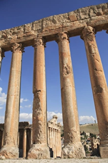 Images Dated 24th May 2006: Temple of Jupiter, Baalbek temple complex, UNESCO World Heritage Site, Bekka Valley