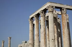 Images Dated 26th October 2010: Temple of Olympian Zeus and Acropolis, Athens, Greece, Europe