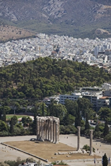 Images Dated 16th September 2008: Temple of Olympian Zeus, Athens, Greece, Europe