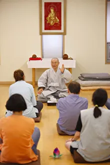 Images Dated 24th July 2008: Temple stay program with the Jogye Order of Korean Buddhism, Bongeunsa temple, Seoul