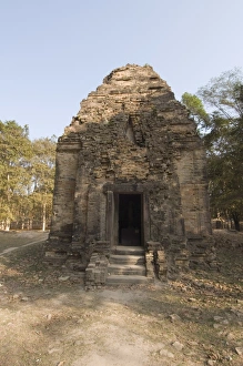 Images Dated 14th January 2008: Temples in the ancient pre Angkor capital of Chenla, Cambodia, Indochina