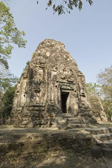 Images Dated 14th January 2008: Temples in the ancient pre Angkor capital of Chenla, Cambodia, Indochina