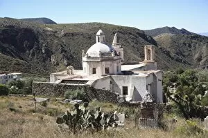 Images Dated 1st November 2007: Templo de Guadalupe, Real de Catorce, former silver mining town, San Luis Potosi state