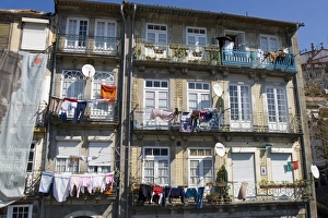 Washing Line Prints: Tenement housing