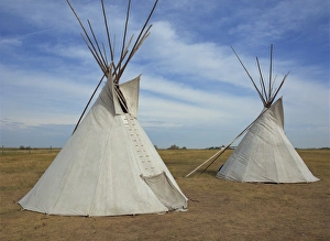 Images Dated 5th February 2008: Tepees in the Wanuskewin Heritage Park in Saskatchewan, Canada, North America
