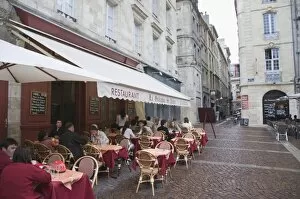 Images Dated 15th June 2008: Terrace seating at restaurant in Place Saint-Pierre, Bordeaux, Gironde, France, Europe