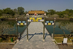 Images Dated 27th December 2009: Thai Hoa Palace, Hue, Vietnam, Indochina, Southeast Asia, Asia