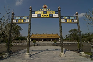 Images Dated 27th December 2009: Thai Hoa Palace, Hue, Vietnam, Indochina, Southeast Asia, Asia