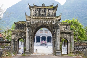 Vietnamese Prints: Thai Vi Temple (Den Thai Vy), Ninh Hai, Hoa Lu District, Ninh Binh Province, Vietnam