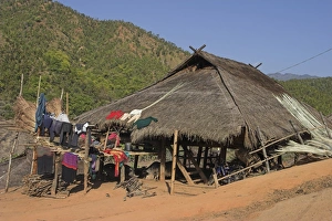 Washing Line Prints: Thatched house with clothes drying, Ann Village, Kengtung (Kyaing Tong)