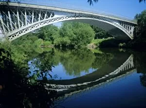 Severn Collection: Thomas Telfords Bridge built in 1826 over the River Severn, Holt Fleet