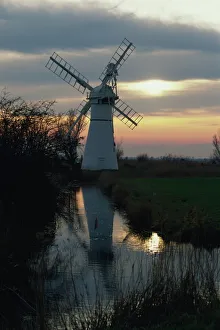 Norfolk Prints: Thurne Broad, Norfolk Boards, Norfolk, England, United Kingdom, Europe