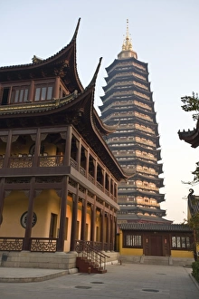 Images Dated 19th November 2008: Tianning Temple, Changzhou, Jiangsu, China