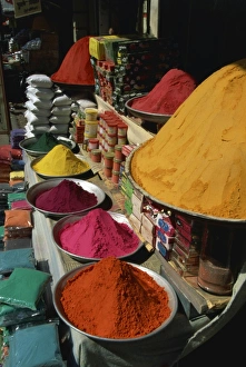 Maharashtra Prints: Tika powder for forehead marking, Aurangabad, Maharashtra state, India, Asia