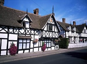 Hereford And Worcester Collection: Timber framed cottages, Ombersley, Worcestershire, England, United Kingdom, Europe