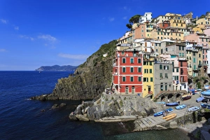 Cinque Terre Prints: Tiny harbour and medieval houses in steep ravine, Riomaggiore, Cinque Terre, UNESCO
