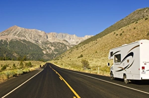 Images Dated 27th August 2008: Tioga Road / Big Oak Flat Road National Scenic Byway into Yosemite National Park