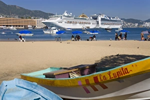 Images Dated 27th November 2009: Tlacopanocha Beach in Old Town Acapulco, State of Guerrero, Mexico, North America