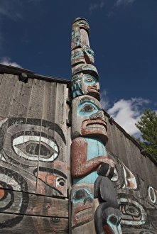 Images Dated 17th June 2009: Tlingit Totem Pole, Ravens Fort Tribal House, Fort William Seward