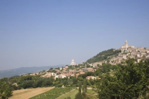Images Dated 29th June 2008: Todi, Umbria, Italy, Europe