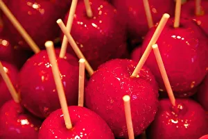 Stick Prints: Toffee apples, Christmas Market, Dortmund, North Rhine-Westphalia, Germany, Europe