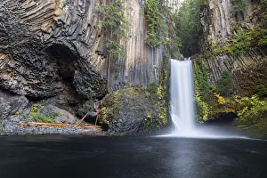 Oregon Prints: Toketee Falls in autumn, Douglas county, Oregon, United States of America, North America
