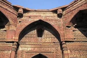 Images Dated 5th January 2007: Detail of Tomb of Altamish, Qutab Minar complex, UNESCO World Heritage Site
