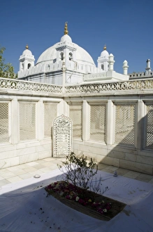 Mughal Prints: Tomb of Aurangzeb