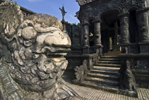 Images Dated 27th December 2009: Tomb of Khai Dinh, Hue, Vietnam, Indochina, Southeast Asia, Asia