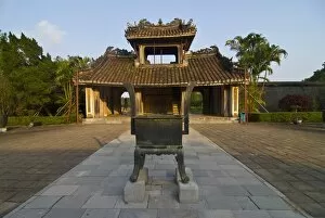 Images Dated 27th December 2009: Tomb of Tu Duc, UNESCO World Heritage Site, Hue, Vietnam, Indochina, Southeast Asia, Asia