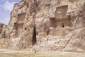 Tombs of Darius II and Artaxerxes (left to right) Tombs of Darius II and Artaxerxes (left to right)
