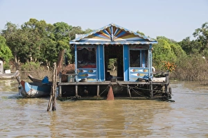 Images Dated 18th January 2008: Tonle Sap Lake, Vietnamese Boat People, near Siem Reap, Cambodia, Indochina