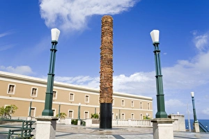 Puerto Rico Prints: Totem Pole sculpture in Quincentennial Square