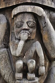 Images Dated 22nd October 2009: Detail of totem pole, Thunderbird Park, Victoria, Vancouver Island, British Columbia