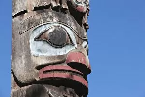 Images Dated 1st August 2011: Totem Pole, Thunderbird Park, Victoria, Vancouver Island, British Columbia
