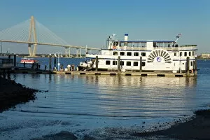 Images Dated 2nd November 2008: Tour Boat and Arthur Ravenel Jr. Bridge, Liberty Square, Charleston, South Carolina