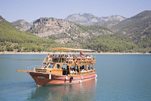 Tourist boat