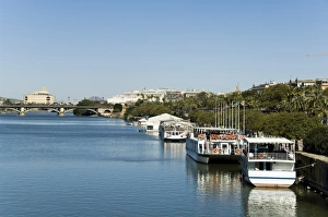 Tourist boats on the Rio Guadalquivir