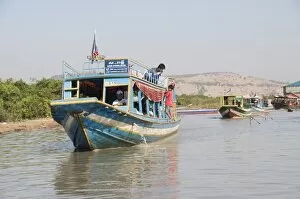 Images Dated 18th January 2008: Tourist boats, Tonle Sap Lake, near Siem Reap, Cambodia, Indochina, Southeast Asia, Asia