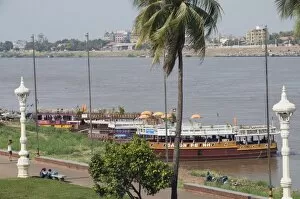 Tourist boats on the Tonle Sap river, Phnom Penh, Cambodia, Indochina, Southeast Asia