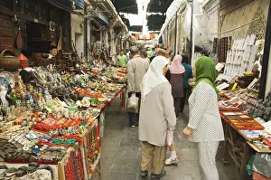 Xian Prints: Tourist market in the Muslim Quarter home to the citys Hui community