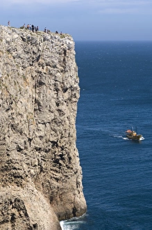 Head Land Prints: Tourists on the cliffs at Cabo de Sao Vicente
