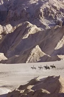 Images Dated 21st March 2008: Tourists horse trekking, Valle de la Luna (Valley of the Moon), Atacama Desert