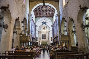Syracuse Prints: Tourists inside Syracuse Cathedral