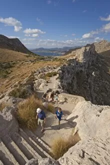 Images Dated 8th September 2009: Tourists walking up to the Mirador des Colomer, Formentor Peninsula, Majorca