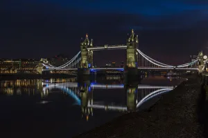 Light Beam Prints: Tower Bridge at night just before sunrise